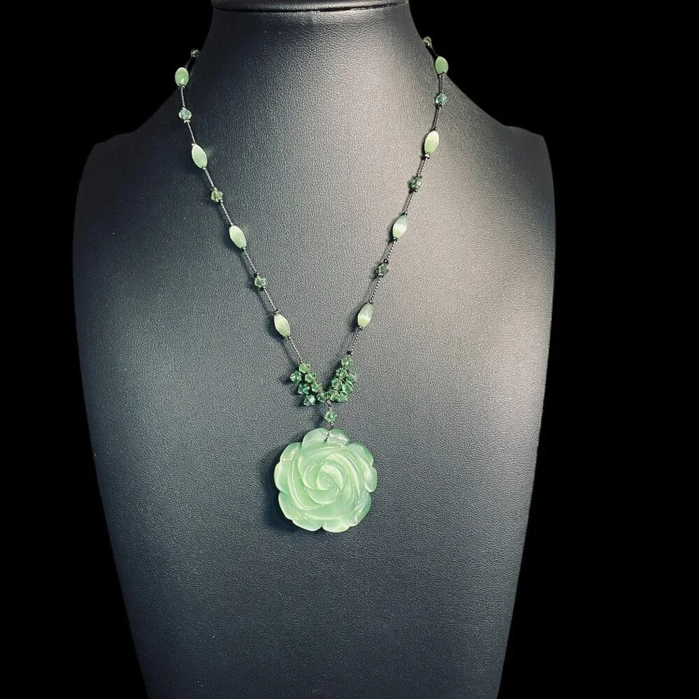 Dabby Reid Green Rose Pendant Necklace Beaded Handmade Adjustable Nature Jewelry